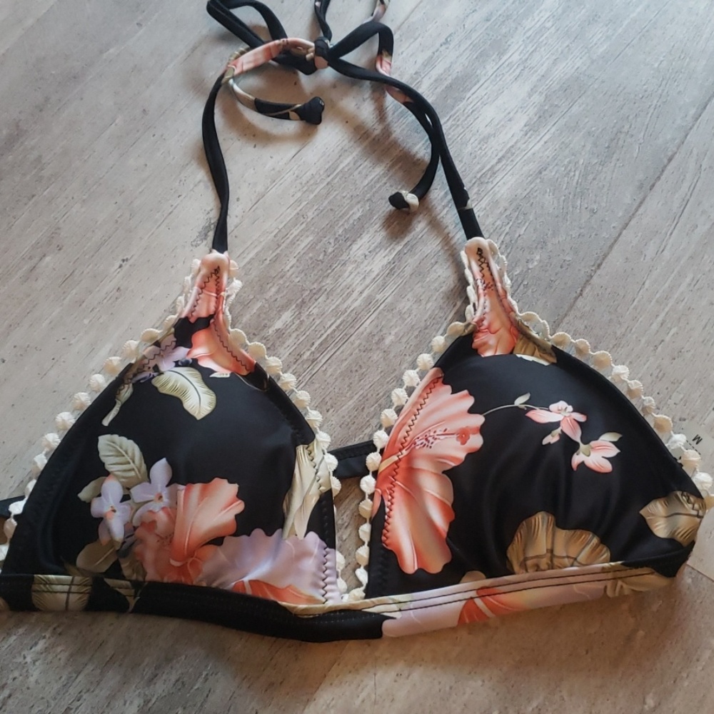 Floral bikini top